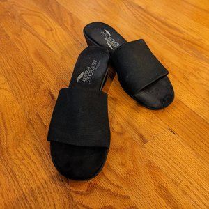 Aerosoles Sandals - size 6